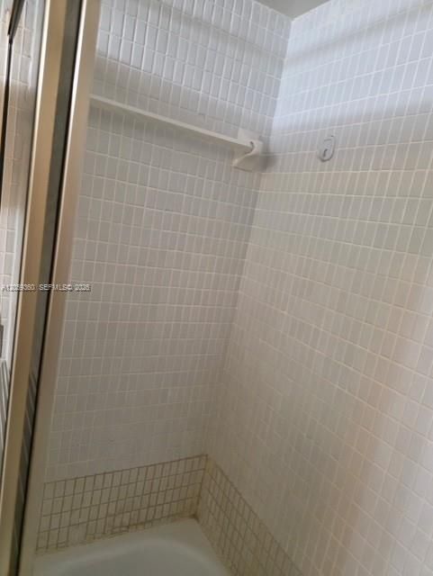 На продажу: $49,900 (1 спален, 1 ванн, 850 Квадратных фут)