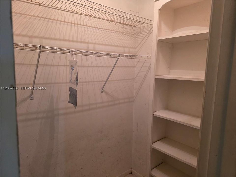 На продажу: $49,900 (1 спален, 1 ванн, 850 Квадратных фут)