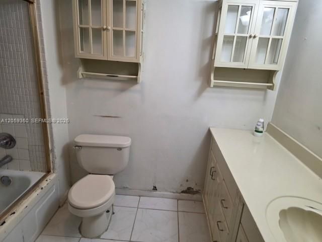 На продажу: $49,900 (1 спален, 1 ванн, 850 Квадратных фут)