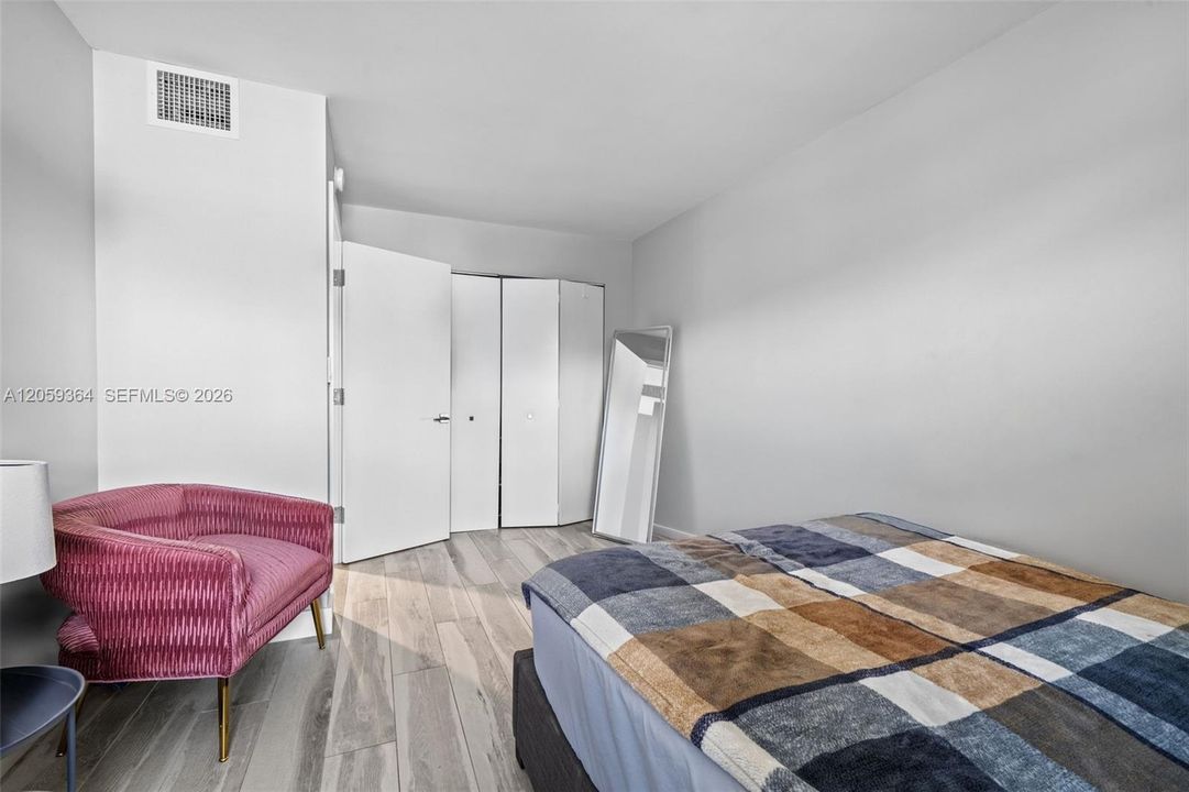 For Rent: $5,500 (3 beds, 2 baths, 1804 Square Feet)