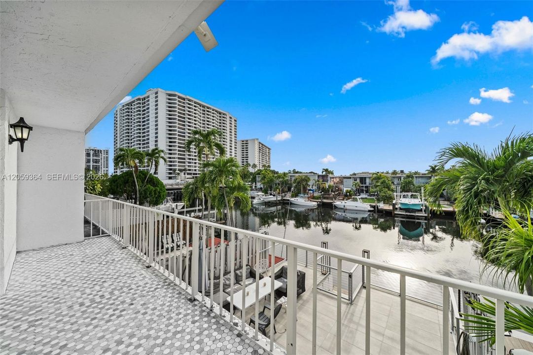 For Rent: $5,500 (3 beds, 2 baths, 1804 Square Feet)
