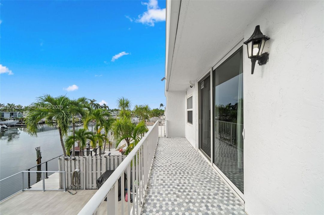 For Rent: $5,500 (3 beds, 2 baths, 1804 Square Feet)