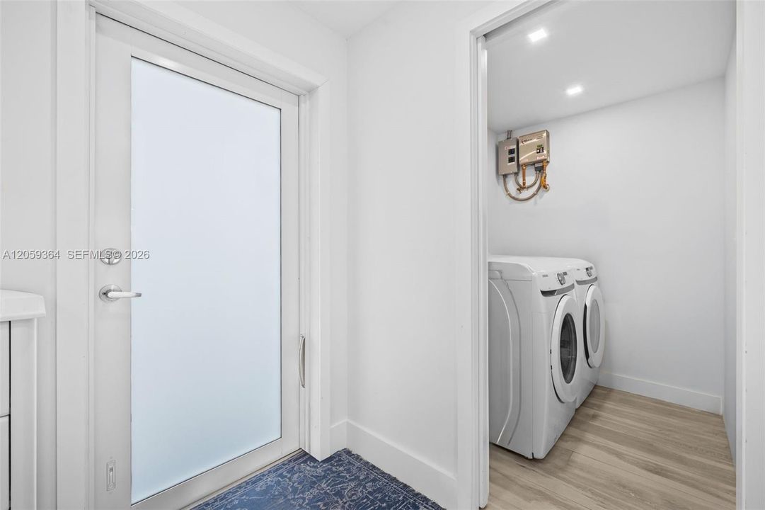 For Rent: $5,500 (3 beds, 2 baths, 1804 Square Feet)