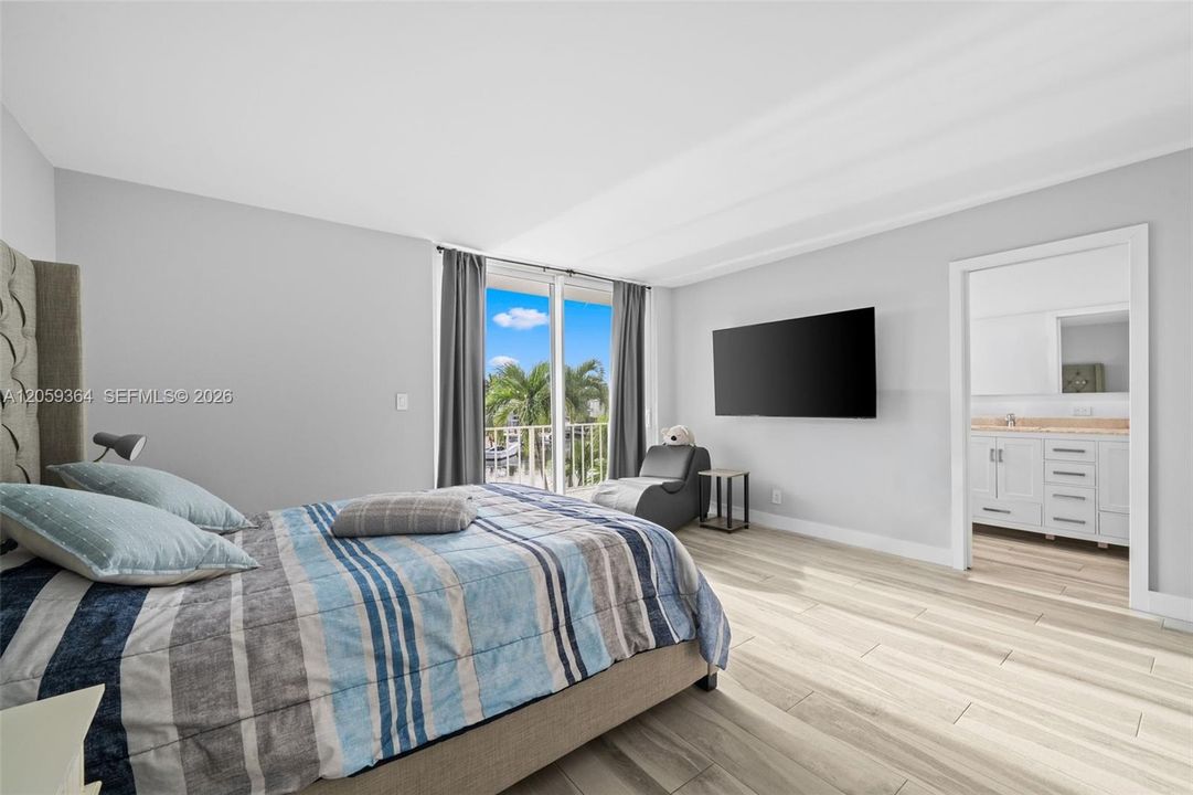 For Rent: $5,500 (3 beds, 2 baths, 1804 Square Feet)