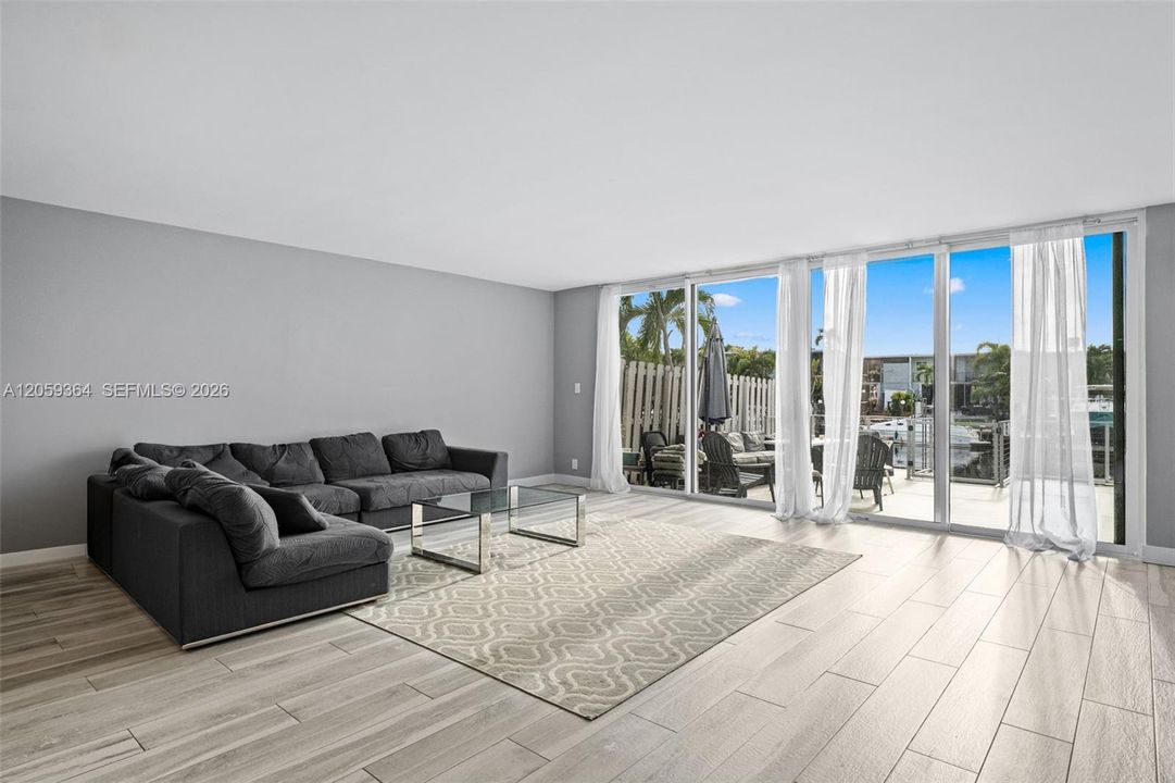 For Rent: $5,500 (3 beds, 2 baths, 1804 Square Feet)