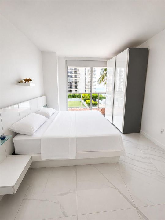 Bedroom (2)