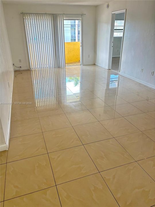 En Renta: $2,850 (3 camas, 2 baños, 1200 Pies cuadrados)