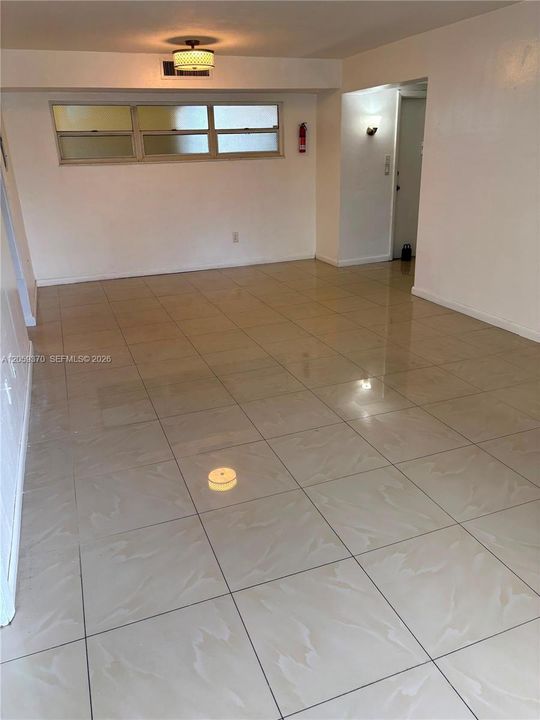 En Renta: $2,850 (3 camas, 2 baños, 1200 Pies cuadrados)