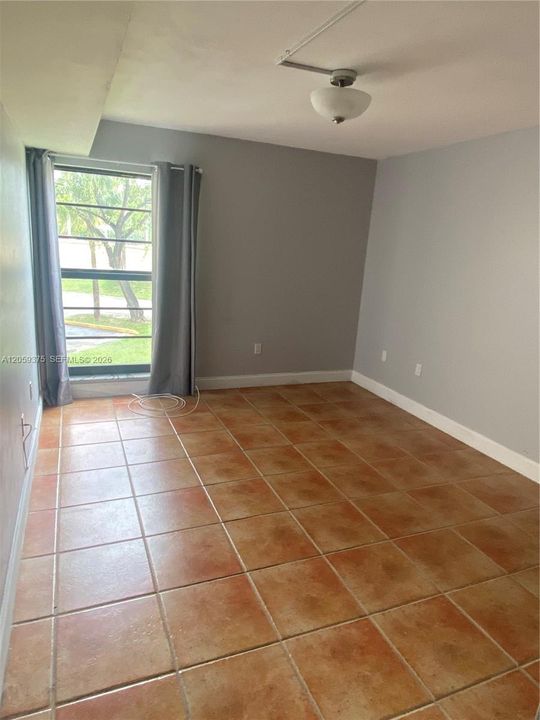 For Rent: $2,350 (2 beds, 2 baths, 1200 Square Feet)