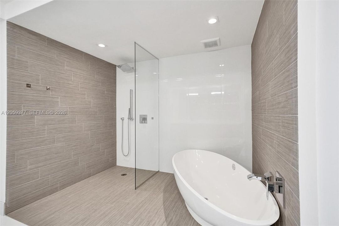 В аренду: $5,900 (2 спален, 3 ванн, 1541 Квадратных фут)