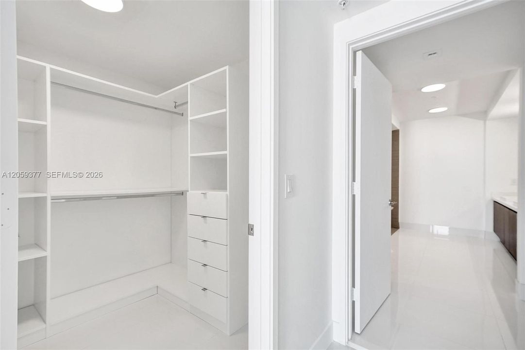 В аренду: $5,900 (2 спален, 3 ванн, 1541 Квадратных фут)