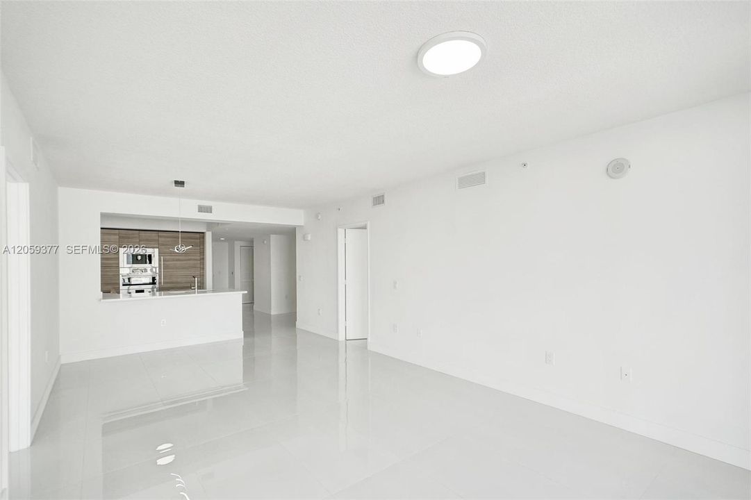В аренду: $5,900 (2 спален, 3 ванн, 1541 Квадратных фут)