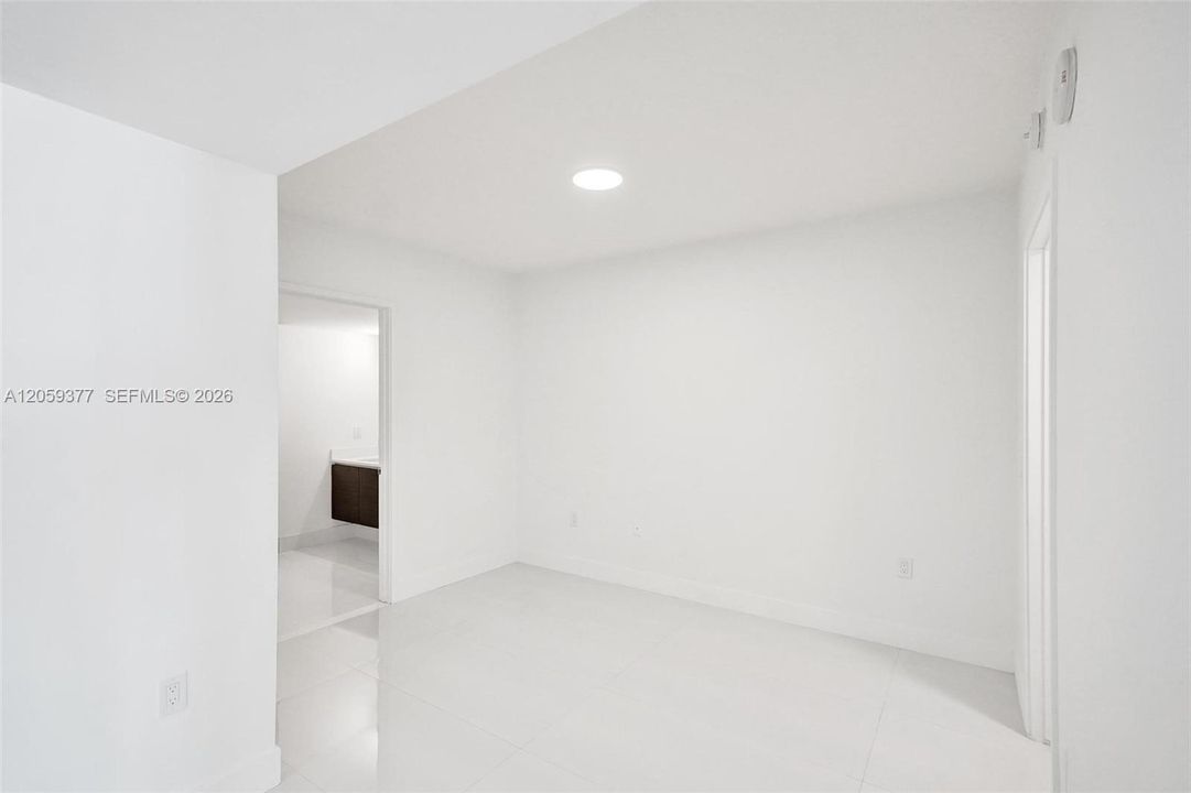 В аренду: $5,900 (2 спален, 3 ванн, 1541 Квадратных фут)
