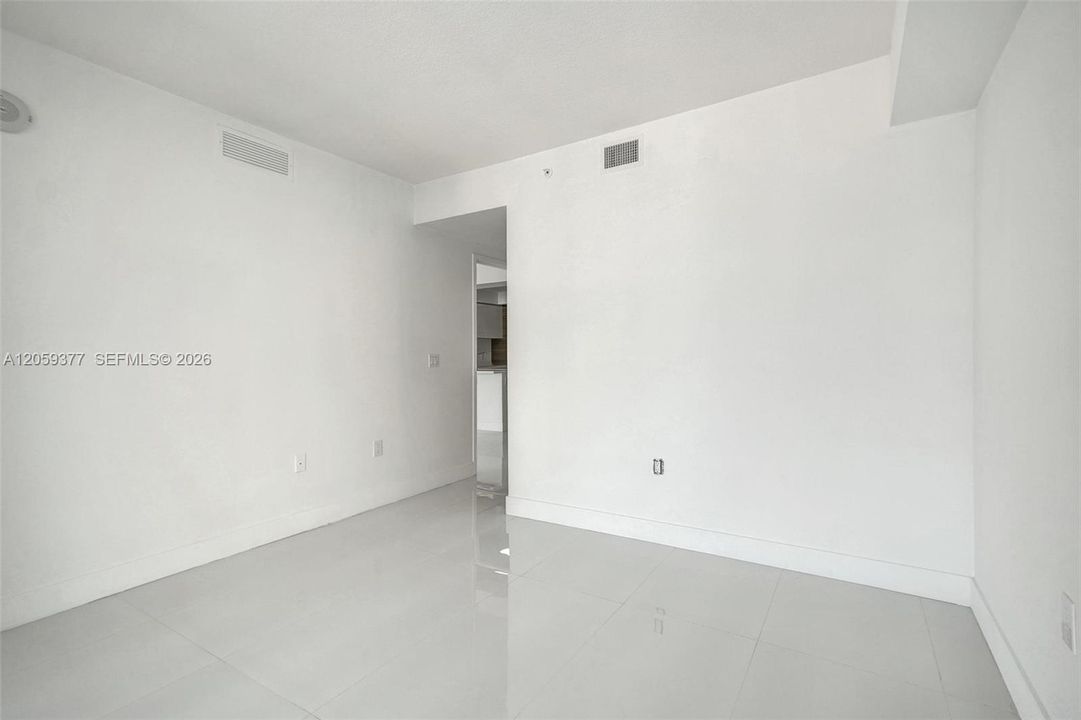В аренду: $5,900 (2 спален, 3 ванн, 1541 Квадратных фут)
