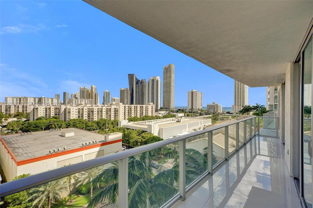 В аренду: $5,900 (2 спален, 3 ванн, 1541 Квадратных фут)