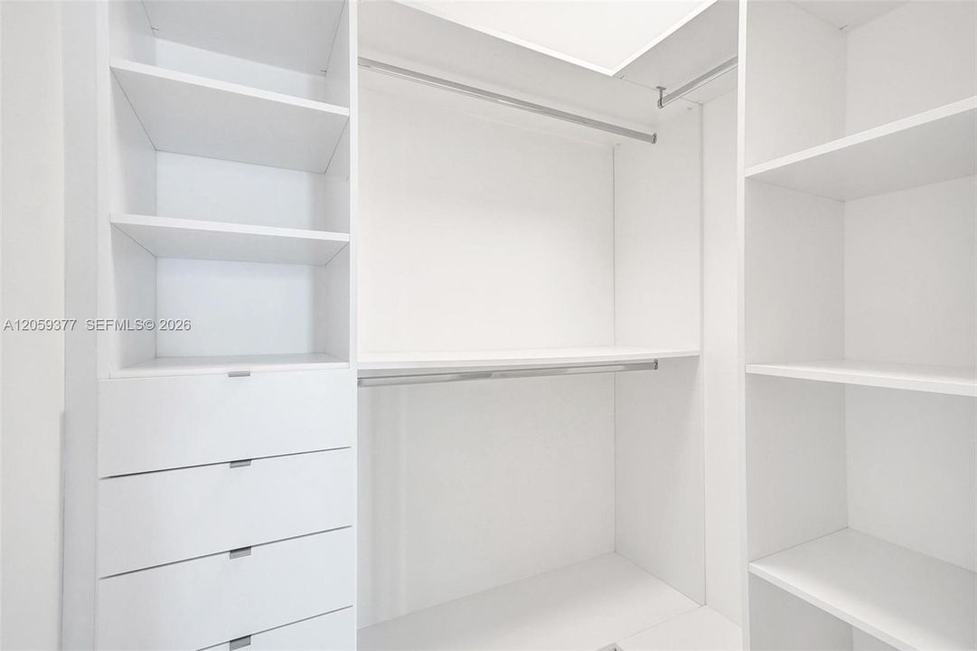 В аренду: $5,900 (2 спален, 3 ванн, 1541 Квадратных фут)