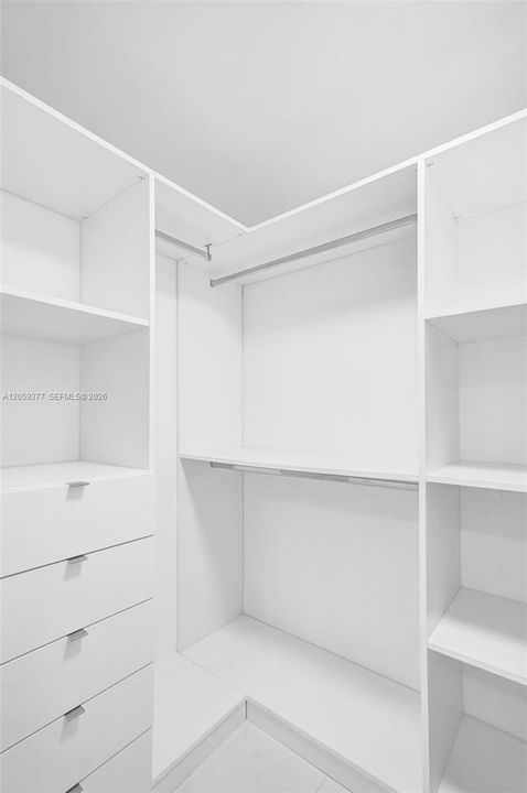 В аренду: $5,900 (2 спален, 3 ванн, 1541 Квадратных фут)