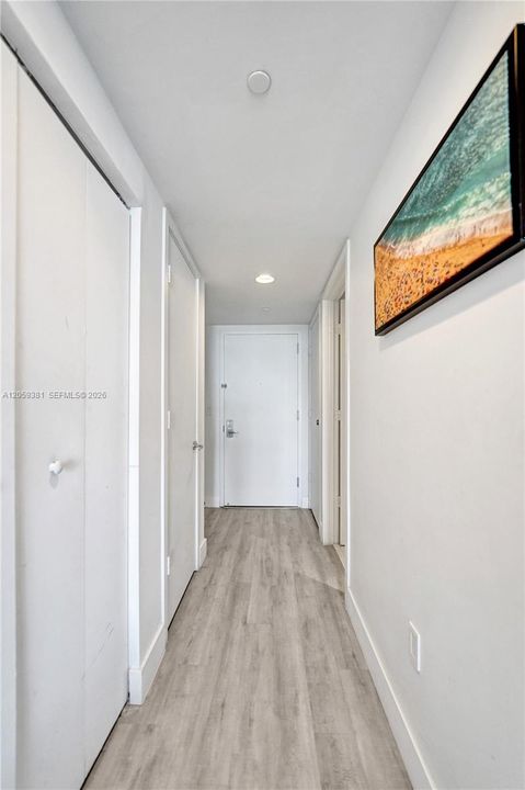 На продажу: $299,000 (2 спален, 2 ванн, 1028 Квадратных фут)