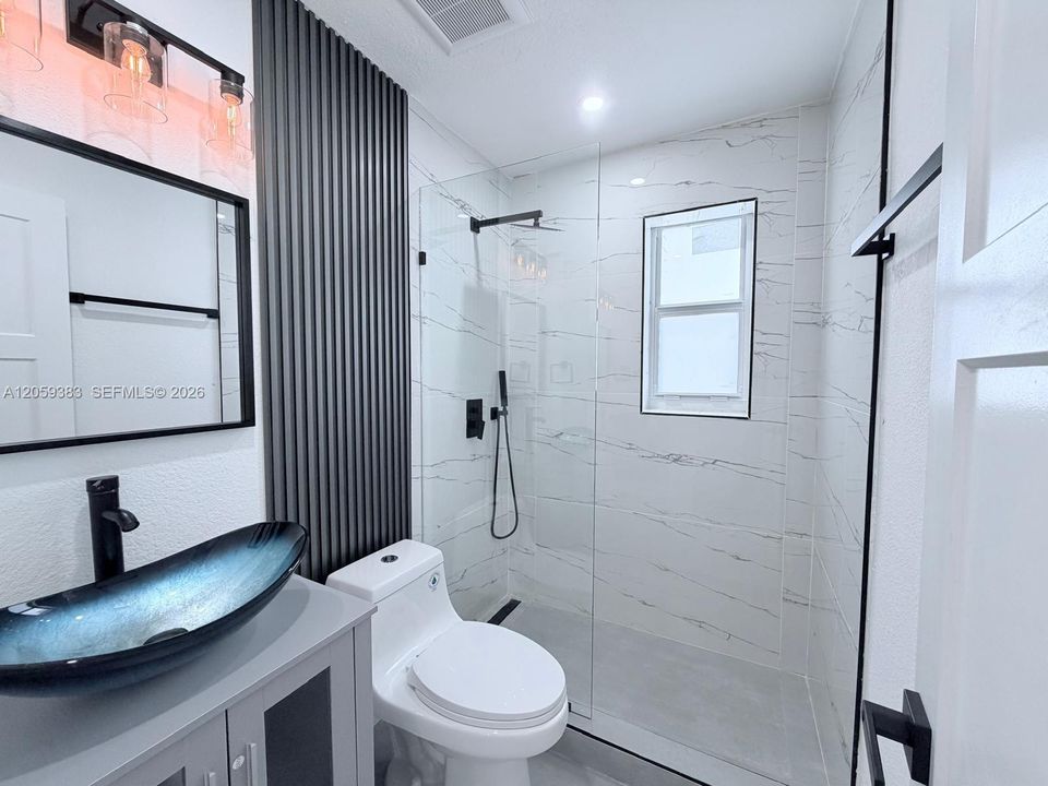 На продажу: $459,000 (3 спален, 2 ванн, 1128 Квадратных фут)