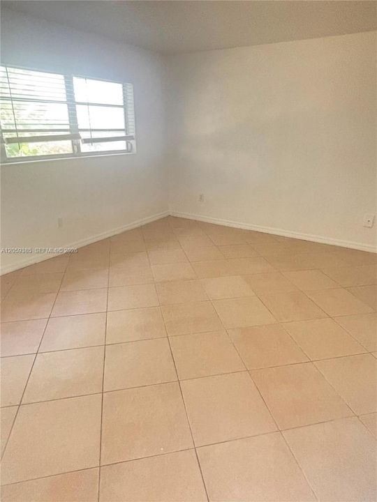 En Renta: $2,800 (3 camas, 2 baños, 1200 Pies cuadrados)