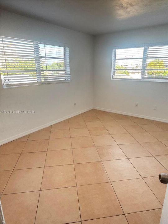 En Renta: $2,800 (3 camas, 2 baños, 1200 Pies cuadrados)