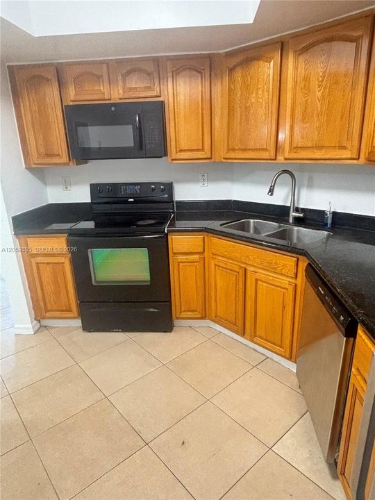 En Renta: $2,800 (3 camas, 2 baños, 1200 Pies cuadrados)