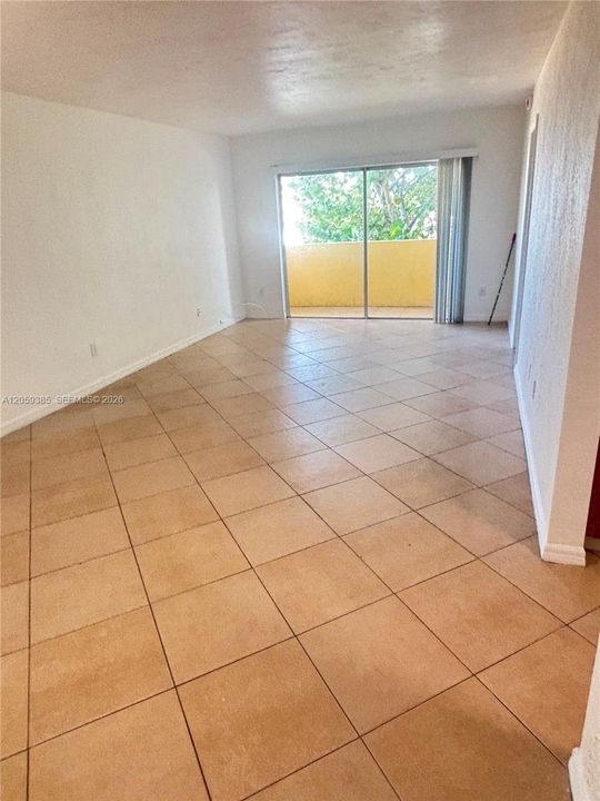 En Renta: $2,800 (3 camas, 2 baños, 1200 Pies cuadrados)