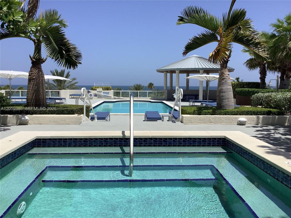 Community just redone pool and whirlpool