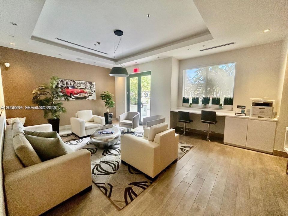 На продажу: $749,000 (2 спален, 2 ванн, 1224 Квадратных фут)