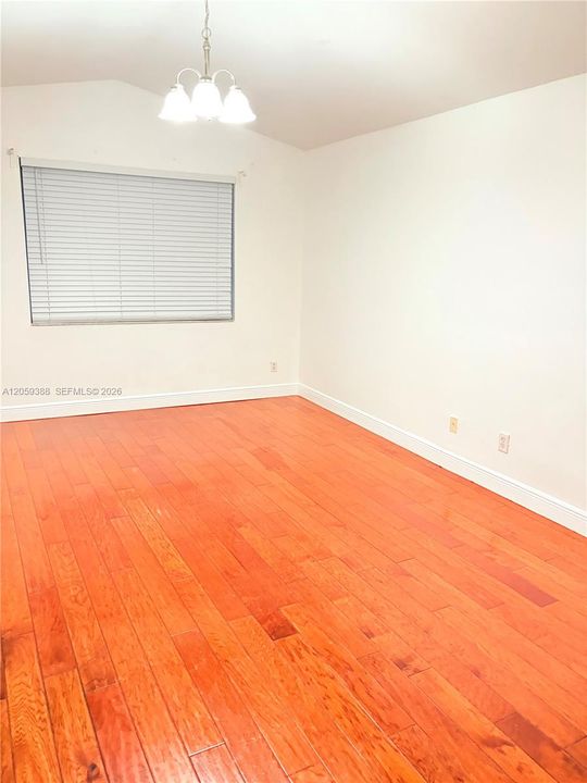Recientemente alquilado: $4,000 (4 camas, 2 baños, 2093 Pies cuadrados)