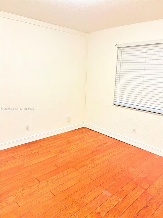 Recientemente alquilado: $4,000 (4 camas, 2 baños, 2093 Pies cuadrados)