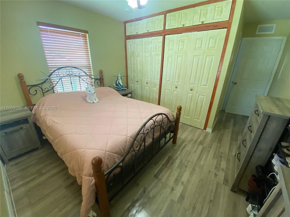 En Venta: $610,000 (3 camas, 2 baños, 1200 Pies cuadrados)