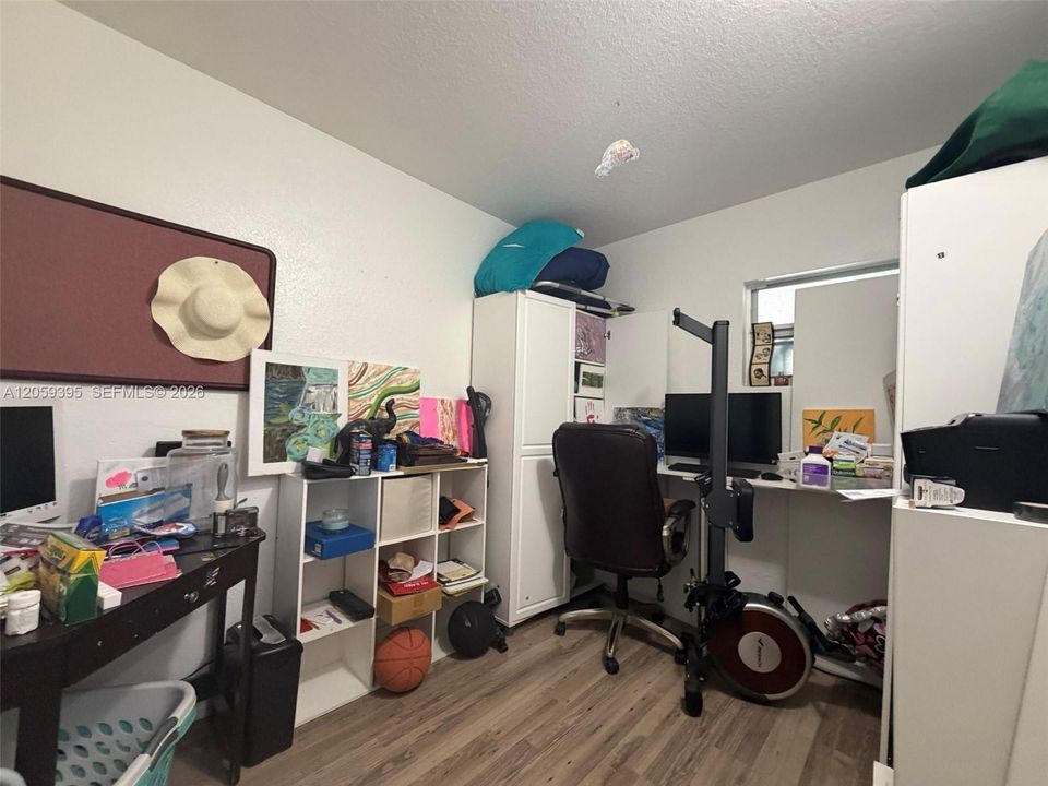 En Venta: $610,000 (3 camas, 2 baños, 1200 Pies cuadrados)