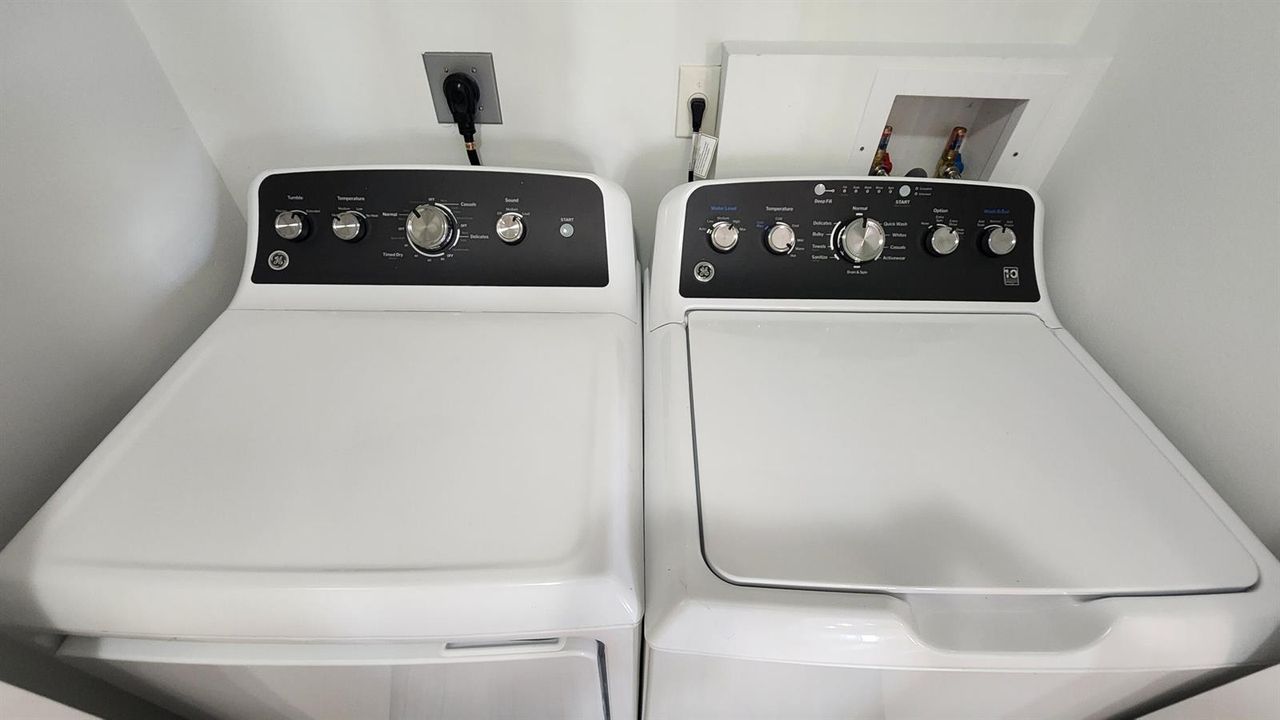 Brand new washer & dryer