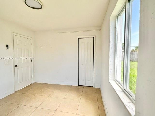 For Rent: $2,100 (2 beds, 1 baths, 1440 Square Feet)
