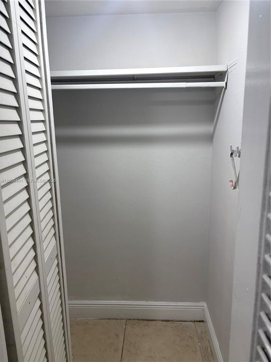 В аренду: $1,350 (0 спален, 1 ванн, 344 Квадратных фут)