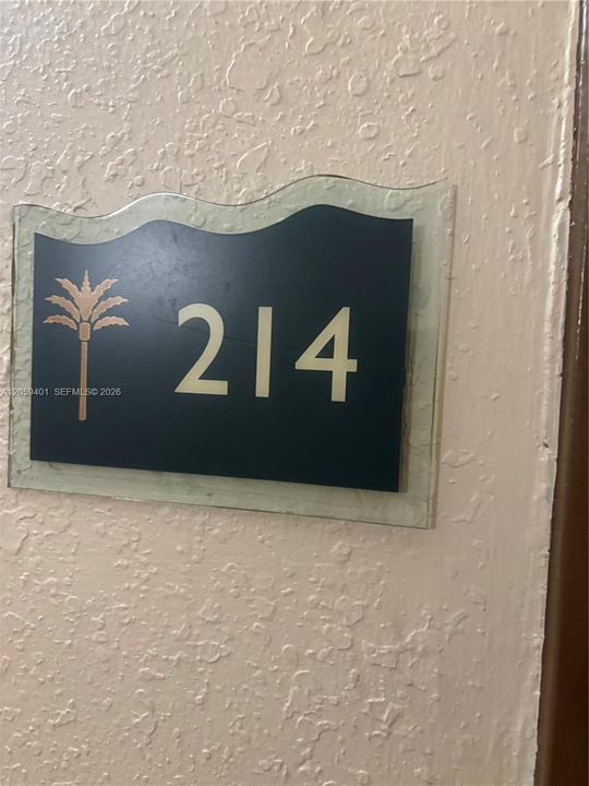 В аренду: $1,350 (0 спален, 1 ванн, 344 Квадратных фут)