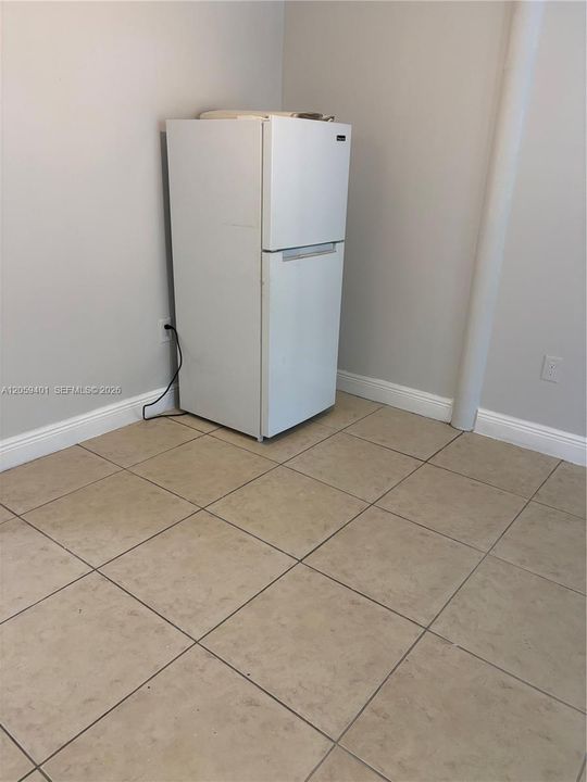 В аренду: $1,350 (0 спален, 1 ванн, 344 Квадратных фут)