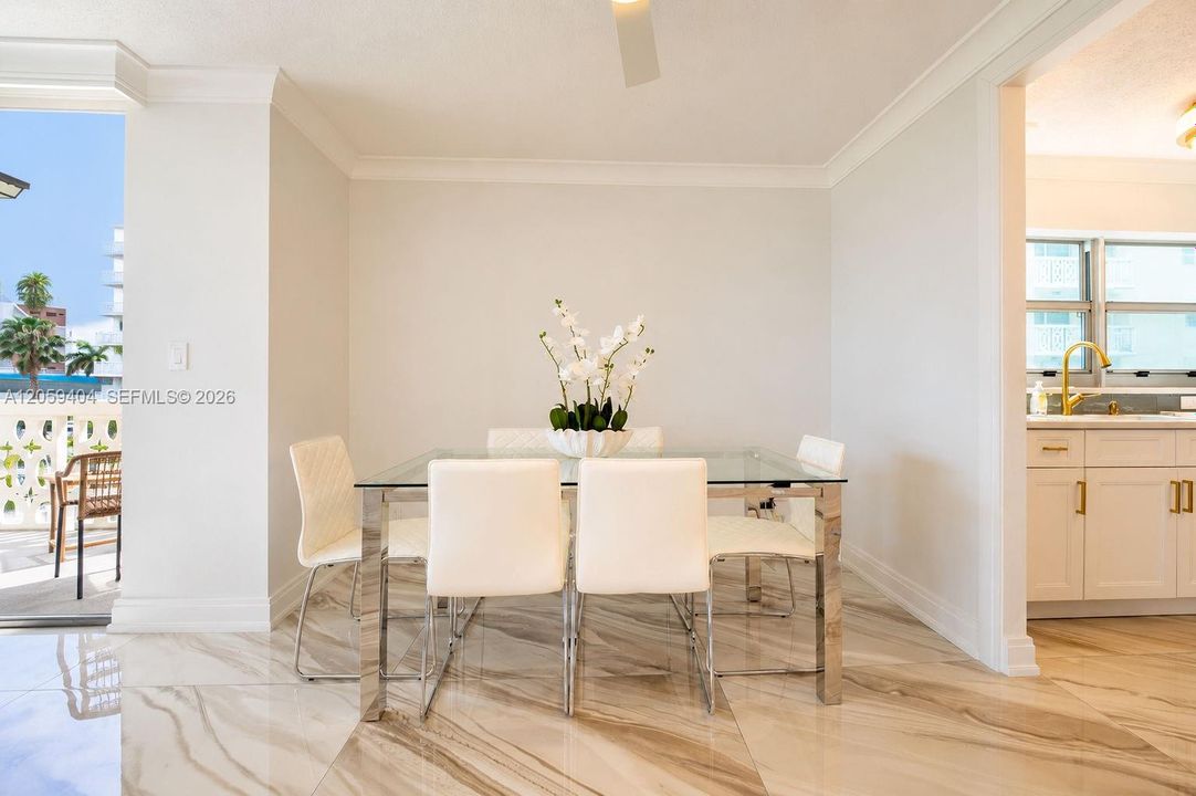 For Sale: $455,000 (2 beds, 2 baths, 1176 Square Feet)