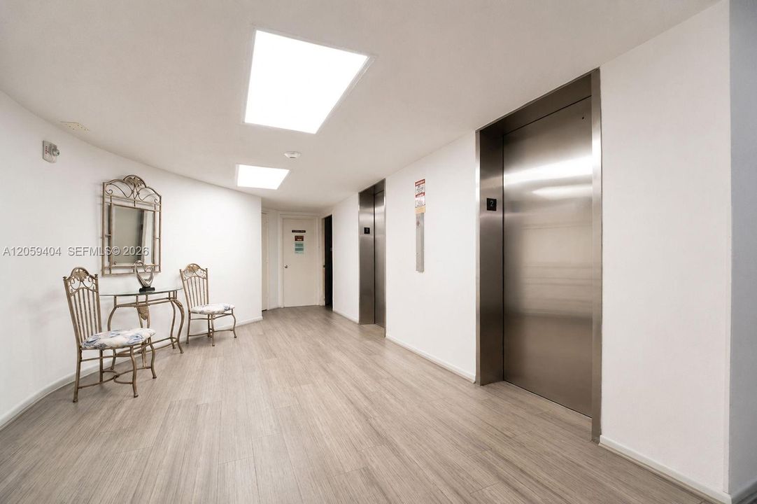 For Sale: $455,000 (2 beds, 2 baths, 1176 Square Feet)