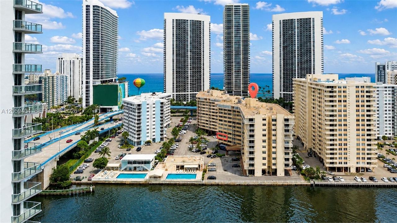 For Sale: $455,000 (2 beds, 2 baths, 1176 Square Feet)