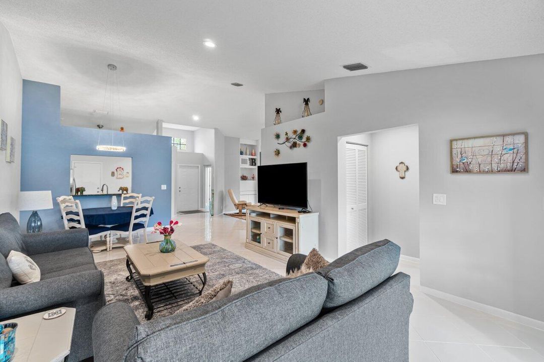 Living Room/Dining Room