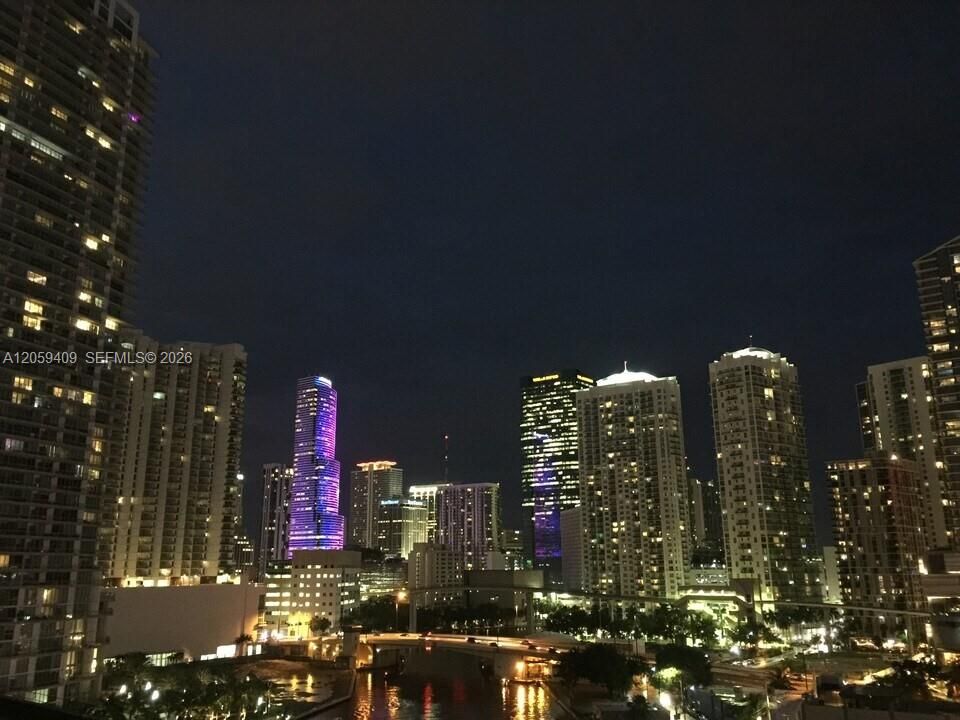 For Rent: $2,900 (1 beds, 1 baths, 795 Square Feet)