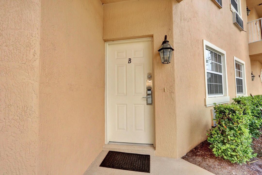 B SIDE ENTRANCE
