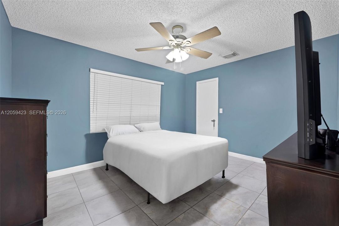 For Sale: $739,000 (4 beds, 2 baths, 2711 Square Feet)