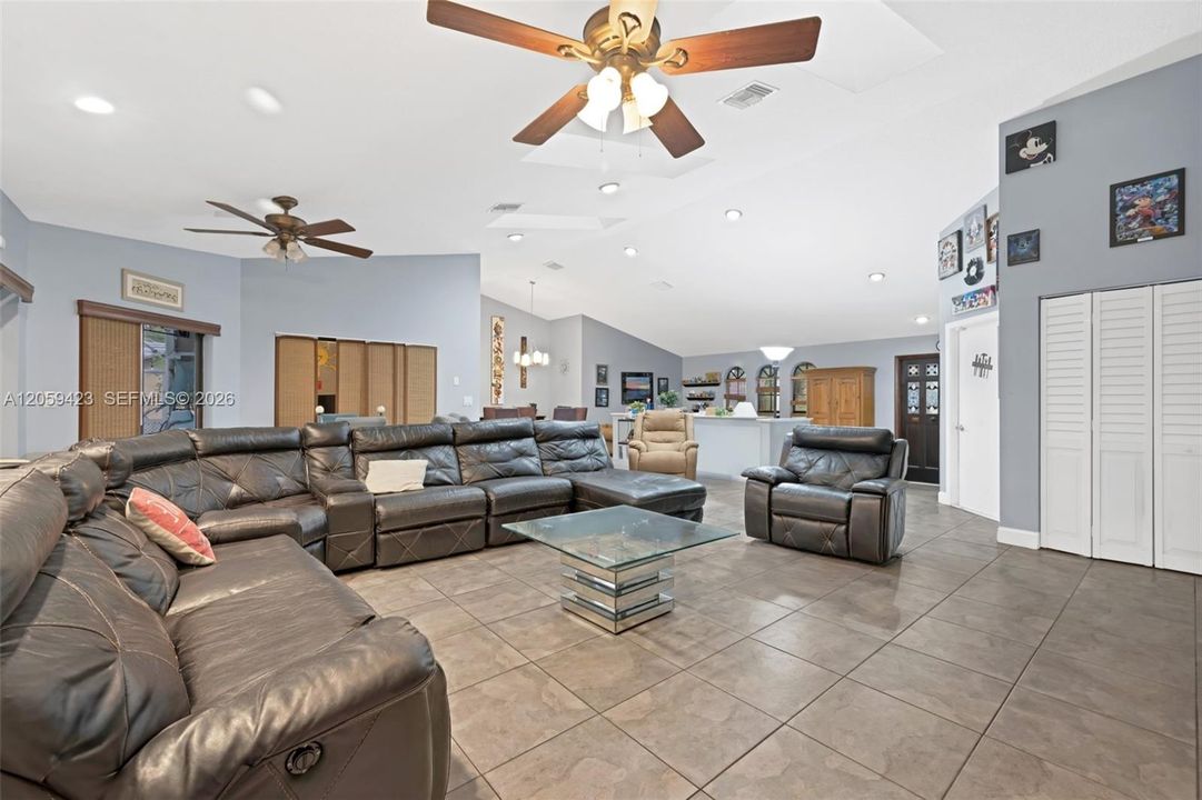 For Sale: $739,000 (4 beds, 2 baths, 2711 Square Feet)
