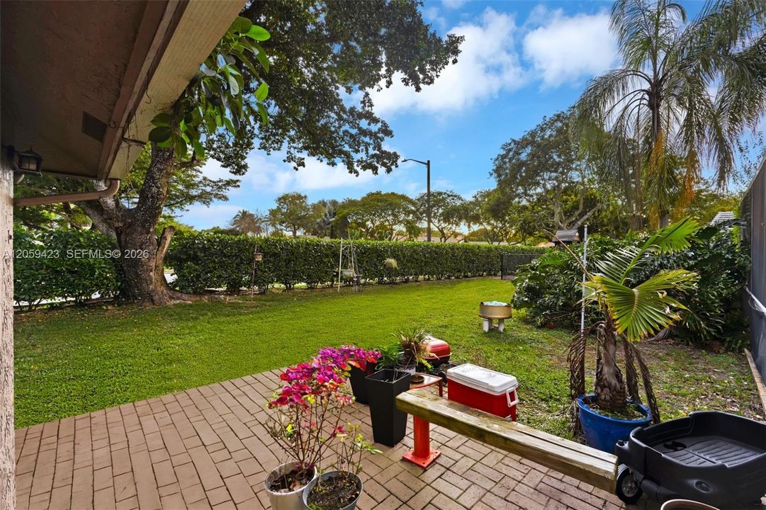 For Sale: $739,000 (4 beds, 2 baths, 2711 Square Feet)
