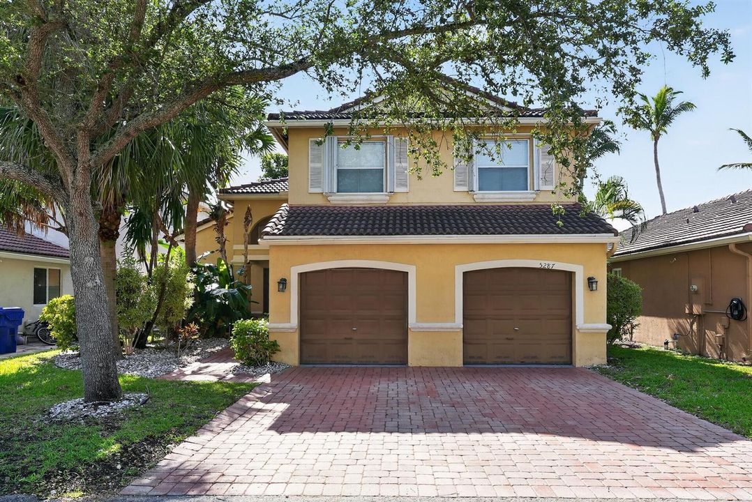 01_5287_SW_38th_Way-Exterior-7227