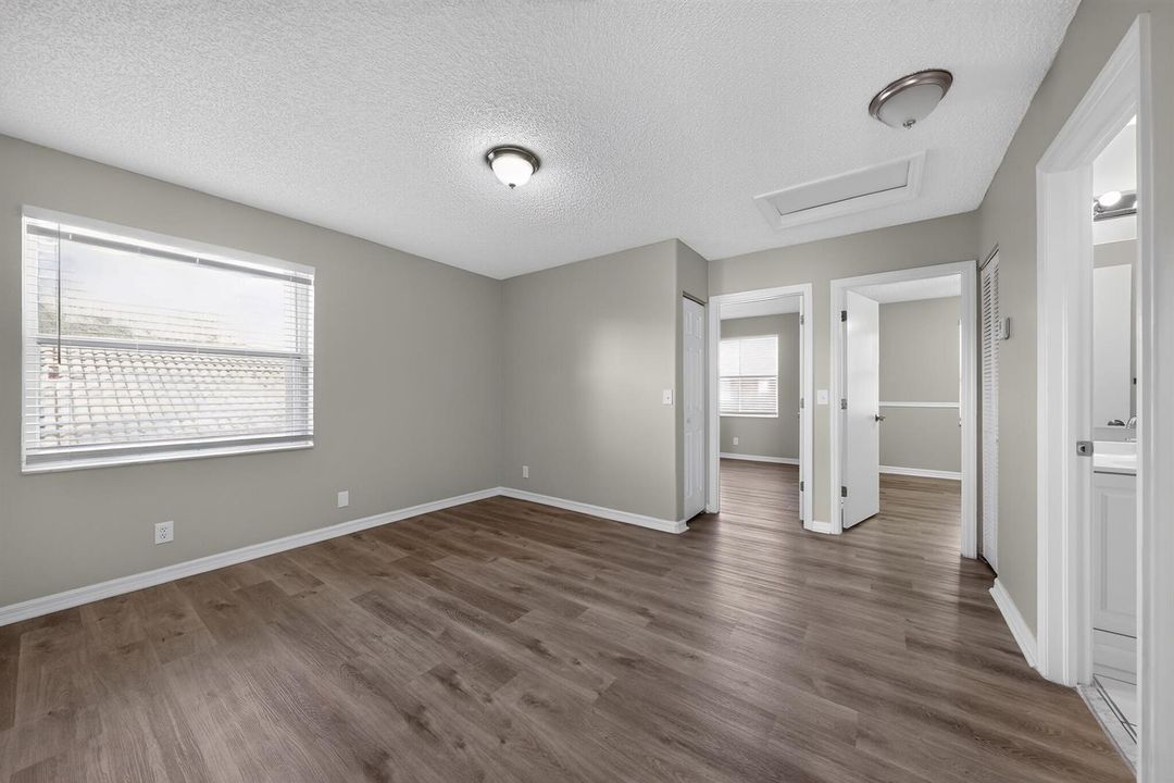 25_5287_SW_38th_Way-Bedroom-7217
