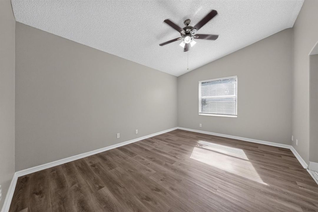 19_5287_SW_38th_Way-Bedroom-7211